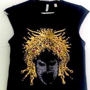 Black sleeveless top